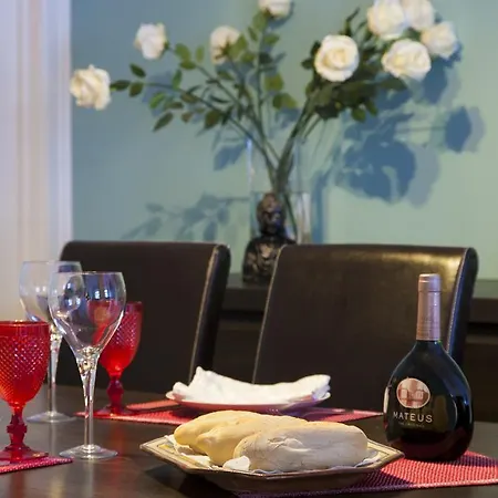 Classic Bairro Alto | Rentexperience Lisboa