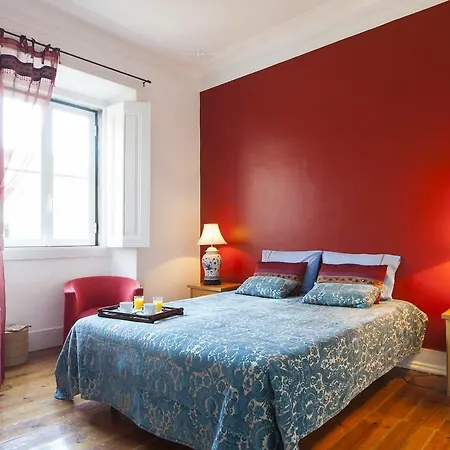 Apartment Classic Bairro Alto | Rentexperience Lisbon